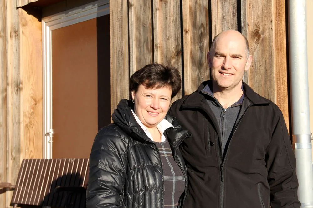 1d7a062d791d2952606b9c45ad6a1b277cd7b5c5 Damaris und Thomas Münger aus dem bernischen Diemerswil sind mittelgrosse Eierproduzenten, in ihren zwei Ställen ... (Bilder: SBV)
