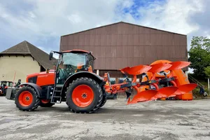 Der Kubota RM 2005 ist ein Anbauvolldrehpflug für kleine bis mittlere Landwirtschaftsbetriebe.