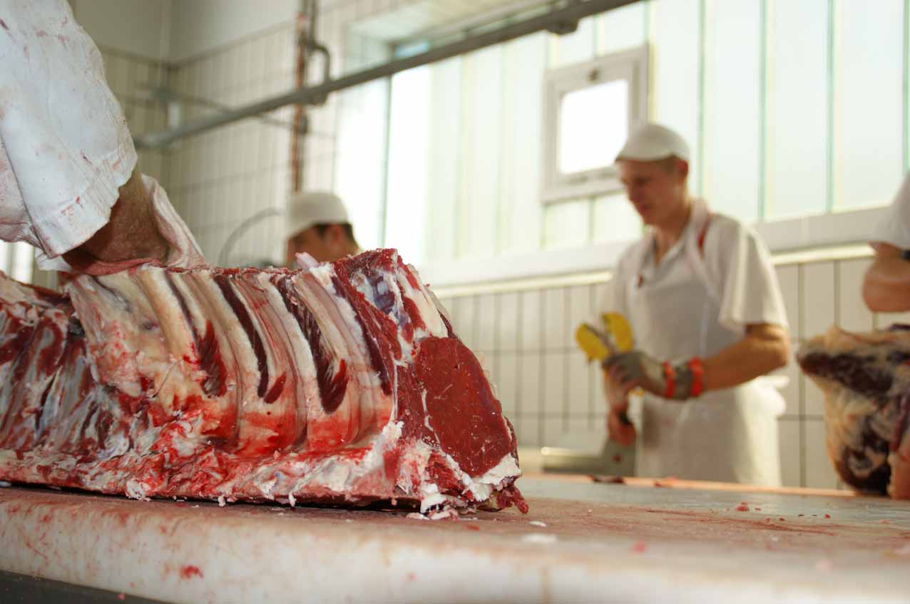 Gibt es Tönnies-Fleisch bald auch in der Schweiz?