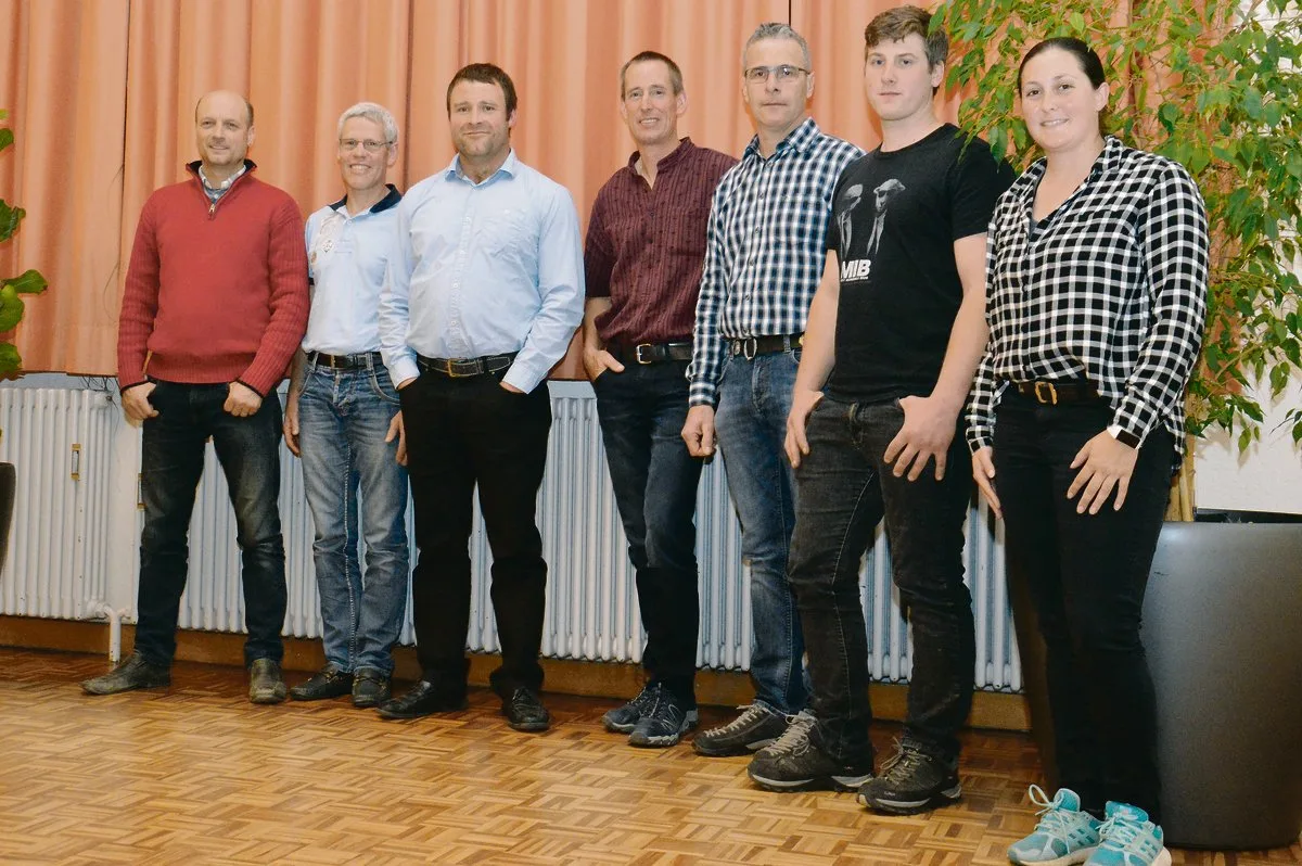819a6d9d388ed76df290f7ef02b29c81ba2008e1 Der Vorstand der Bauerngruppe Glarus Süd. Zweiter von rechts ist der neugewählte Patrick Schindler aus Rüti.(Bilder Barbara Schirmer)