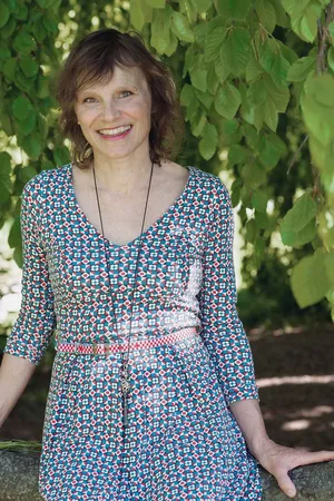 Daniela Schwegler ist eine Schweizer Bestseller-Autorin, bekannt für ihre Bücher voller Porträts.