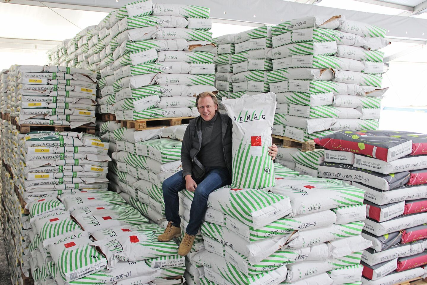 Adrian Krähenbühl, Geschäftsführer der Semag, rechnet bei der Planung der Saatgutvermehrung immer einen Puffer von 25 Prozent als Reserve ein.