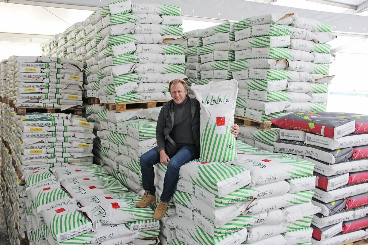 Adrian Krähenbühl, Geschäftsführer der Semag, rechnet bei der Planung der Saatgutvermehrung immer einen Puffer von 25 Prozent als Reserve ein.