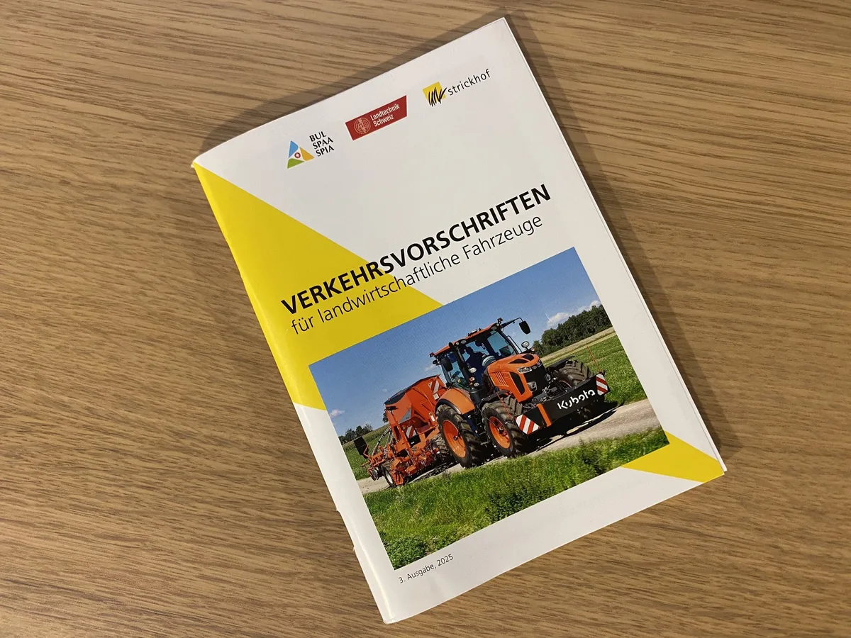 Landwirtschaftliche Fahrten auf der Strasse: Diese Broschüre gibt Auskunft über Verkehrsvorschriften