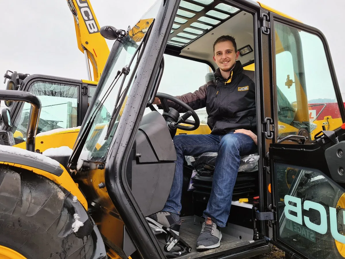 85114b396e47b0777888898535af2554cf1696f6 Christian Keller ist bei der Serco Landtechnik AG Produktmanager für JCB. Ab dem Jahr 2021 werden die ersten Elektro-Teleskoplader ausgeliefert. Bild: Beat Schmid