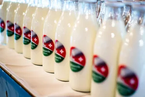 Bereits 20 Firmen zeichnen ihre Produkte mit "Swissmilk Green" aus oder verkaufen unter dem Kennzeichen. (Bild BauZ)