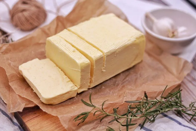 dfb4232078cb1a9bd88d22c8c7bff8214b708c9b Sowohl die Produktion von Milchrahm- als auch Sirtenrahmbutter ist gesunken. (Bild lid)
