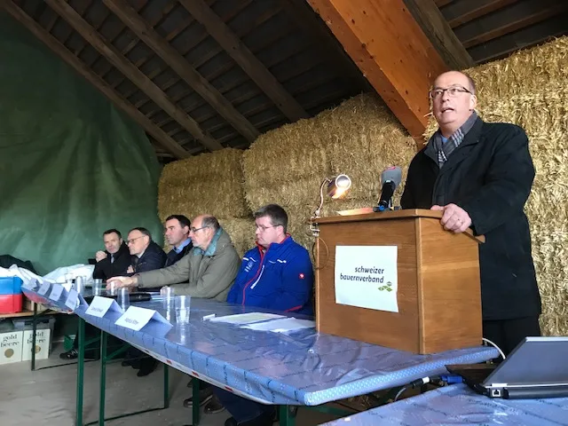 74b582fe06e7d8a0c0551561a042f80b92fb9d34 "Ich hoffe, dieses Schicksalsjahr bringt Klarheit": Markus Ritter an der Jahresmedienkonferenz des SBV. (Bild akr)