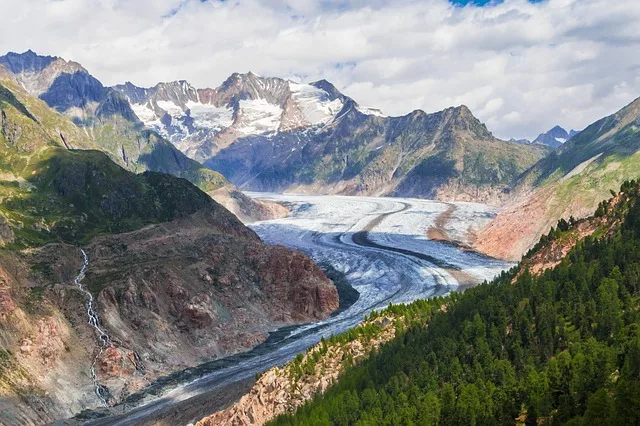 0ce9cc0957c5182d8a27ce3813f3cfb366898077 Die Gletscher schmelzen. Dies ist nur eines der Symptome des Klimawandels, den die Gletscherinitiative begrenzen will. (Bild Pixabay)