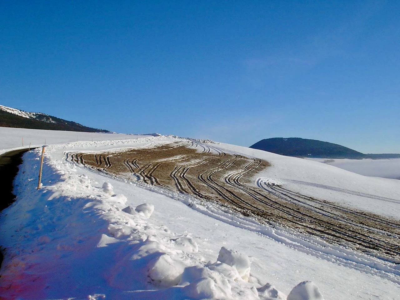 Mist und Gülle gehören weder auf schneebedeckte  noch auf gefrorene Böden. Foto: zVg