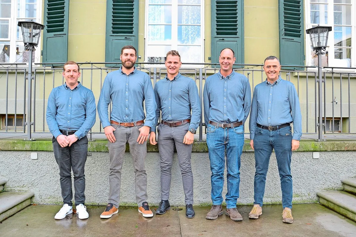 9786b4fc6019b8fb12f685fcd77bed5d3cc27df4afdca51c5be566e0a974ecb7 Der Vorstand des Bernischen Verbandes für Landtechnik: Matthias Ramseyer, Adrian Lüthi, Manuel Hänni, Urs Schneeberger, Jürg Lauper (v. l. n. r.).