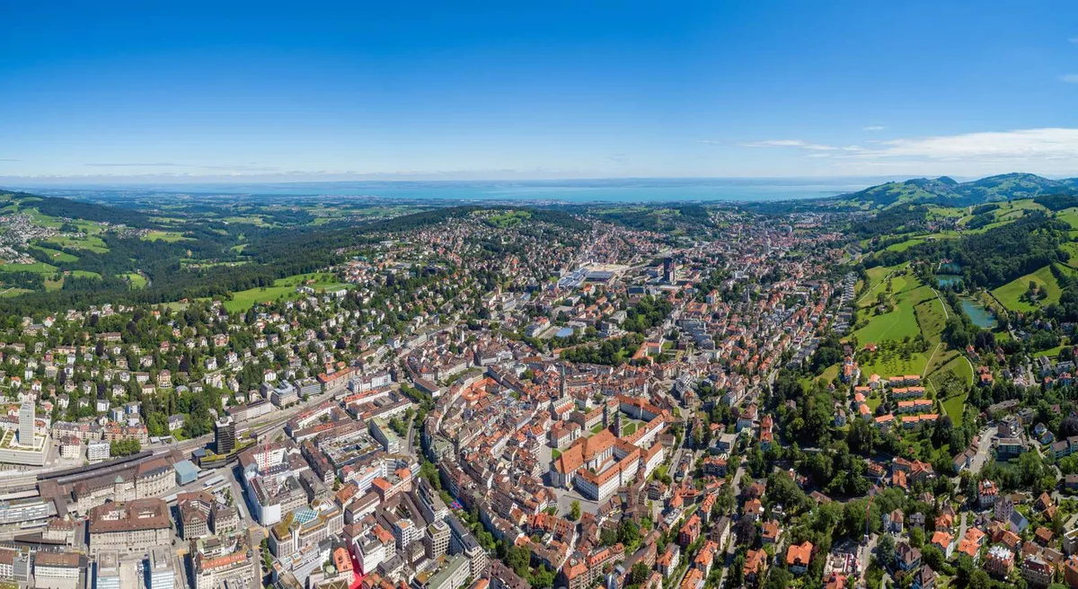 AdobeStock_363950731-1600px Nur 14 Prozent der Schweizer Wohnbevölkerung lebt auf dem Land