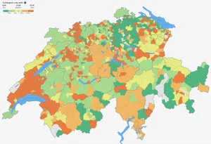 Wie viel lokal für den Strom künftig bezahlt werden muss, ist sehr unterschiedlich. In den grün gefärbten Gemeinden liegt der Strompreis unter, bei roten Farbtönen über dem Schweizer Durchschnitt.