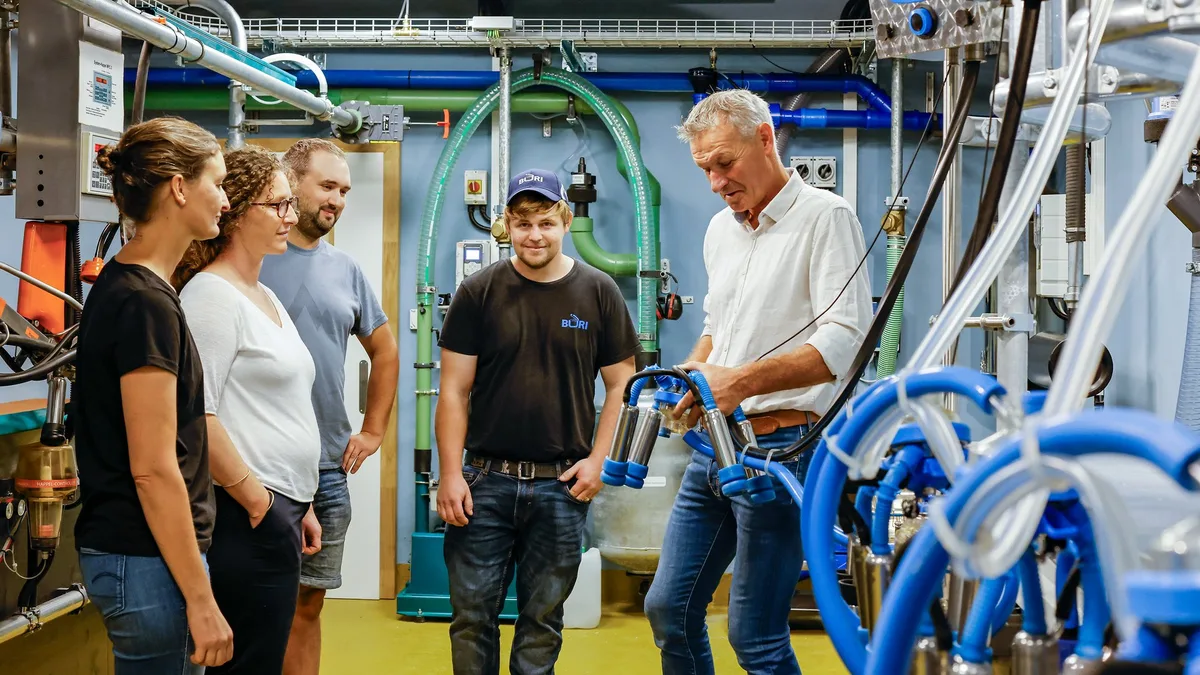Melkforum_HAFL4129-16zu9 Zwei neue Lehren in der Melk- und Hoftechnik: HAFL und Hersteller reagieren auf Fachkräftemangel