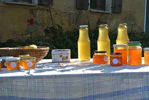 Arbeitszeit und Verpackungsmaterial sind bei selbstgemachten Produkten ein wichtiger Kostenfaktor, den man beim Preis berücksichtigen sollte. (Bild heibergerwork / Pixabay)