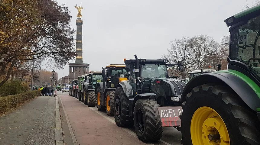 2107c9999993dbabc150540f3994188a0d35ab4f Die Landwirte protestieren gegen die Vorwürfe von Svenja Schulze. (Bild pixabay)
