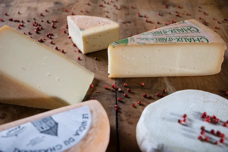 Jurabergkäse ist ein Käsetypus und umfasst verschiedene Sorten. (Bilder zVg)