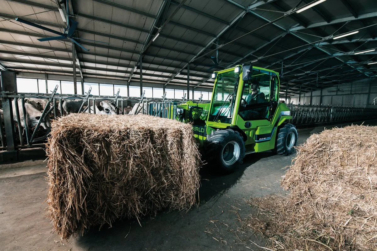 c48308d024ec0eca4c5e550fa13bc4f9e8fc909a Der Merlo E-Worker hat einen elektrischen Antrieb. Die emissionslose Motorisierung bringt vor allem in Ställen Vorteile. Bild: zVg