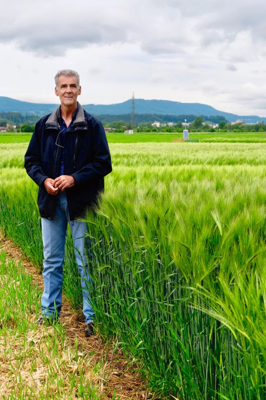 e2cdd651c6e8da167d23ee96e8e1235a514046eb Hans Hirschi ist langjähriger Düngeberater und arbeitet bei Landor: «Im Frühling ist man mit Düngen fast nie zu früh, aber oft zu spät.» Bild: Martina Rüegger