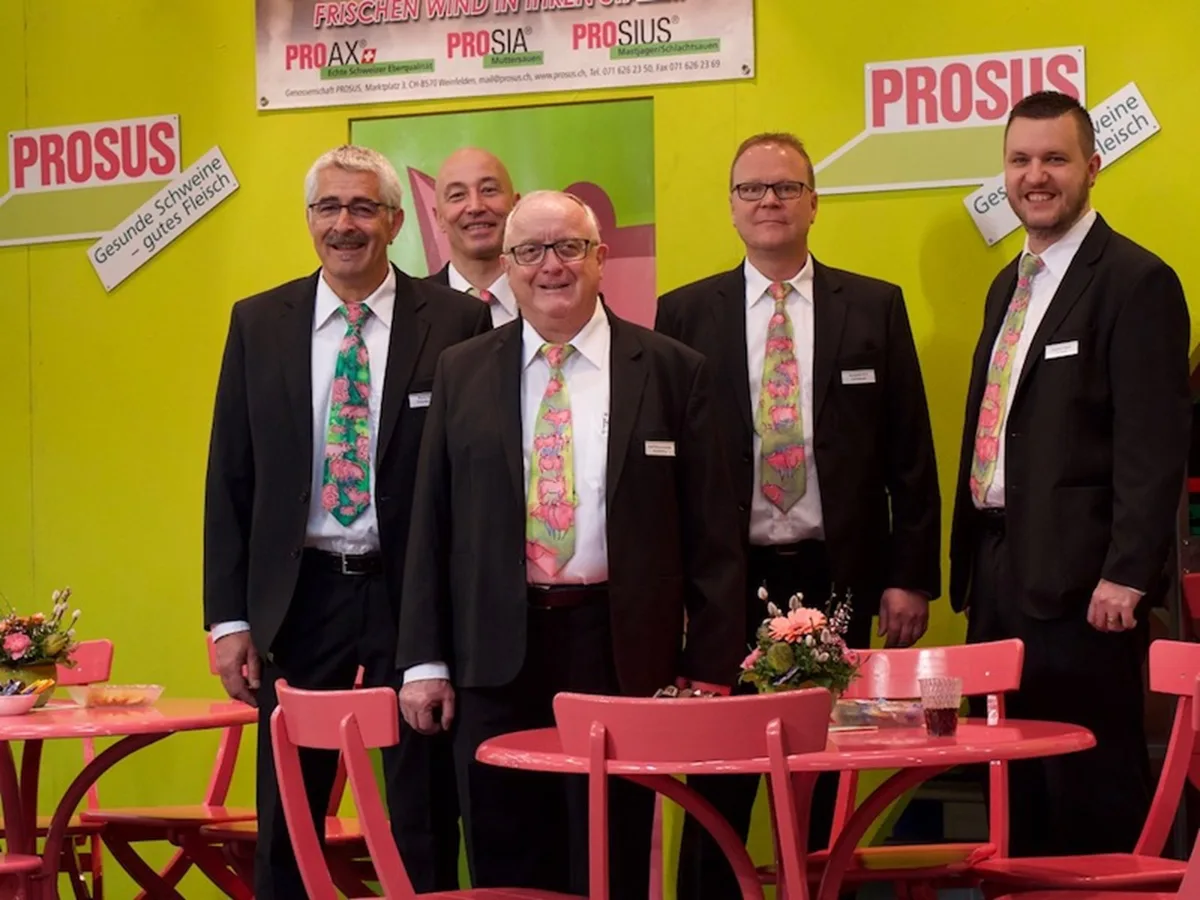 6fb4410749f639d884ddf7c837b8edf54a57b1ee Das Prosus-Team mit den üppigen Krawatten: Bruno Herzog, Johann Egli, Josef Schurtenberger, Hanspeter Erni, Andreas Fritschi (v.l.n.r.)»