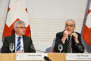 BLW-Direktor Christian Hofer (links) und Bundesrat Guy Parmelin erklärten, was zur AP 30+ beschlossen worden ist. Der nächste Schritt folgt im Herbst mit der Vernehmlassung.