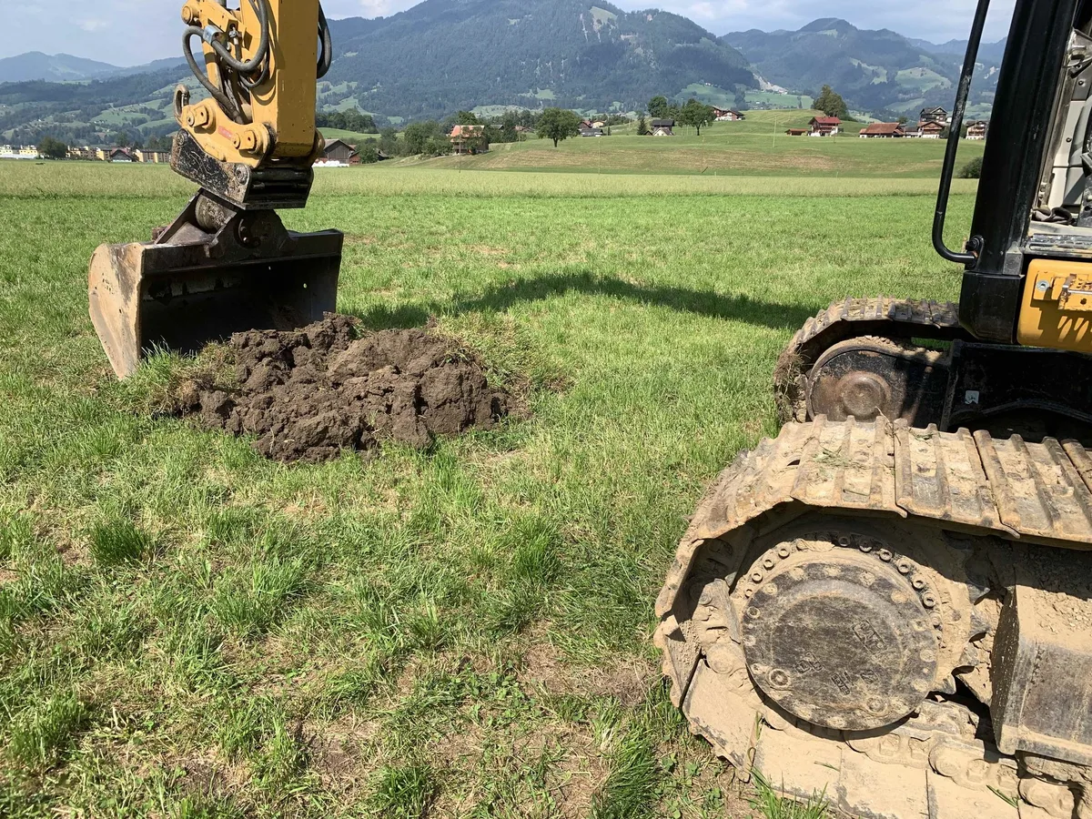Bagger_im_Land Auch im Aargau gibt es mehr Geld bei Landverlust