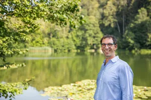 Der Landwirt und Agronom FH übergab 2020 seinen Hof an Sohn und Schwiegertochter. Nach verschiedenen Weiterbildungen bietet er in der eigenen Praxis Coaching, Paarberatung und Mediationen an.In dieser Rubrik beantwortet er in loser Folge Fragen aus seinem Beratungsalltag.