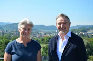 Zur Übergabe der Leitung des Departements für Bodenwissenschaften von Paul Mäder zu Else Bünemann-König wurden auf dem Dach des Alvariums am FiBL Schweiz einige Fotos gemacht.
