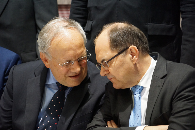 Johann Schneider-Ammann (links) im Gespräch mit dem deutschen Agrarminister Christian Schmidt. (Bild lid)