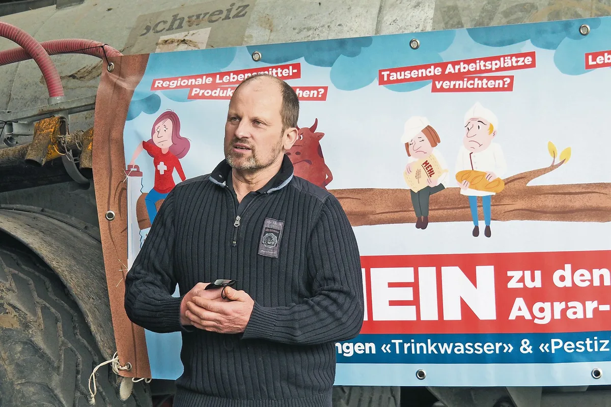 9f1f7cdeaaef4c477f4d0ece1947002e4e3a79fe Hans Peter Hauser legt dar, was ein Ja zu den Initiativen für seinen Betrieb bedeuten würde. (Bild Christian Weber)