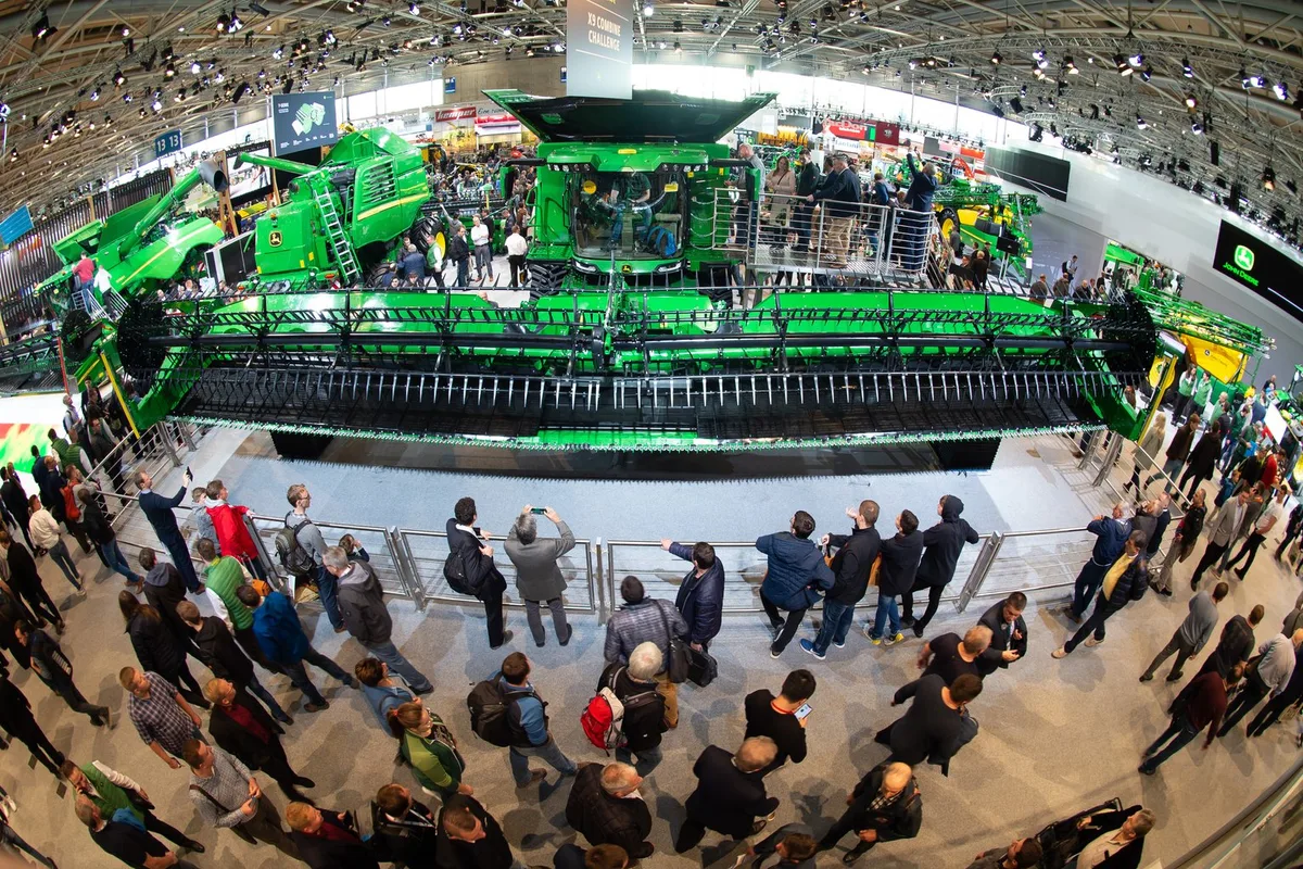 e180ac54d02d09c6dd6dff686f6916d2adff198a Grosse Messe und grosse Maschinen: Agritechnica 2019. (DLG/S. Pförtner)