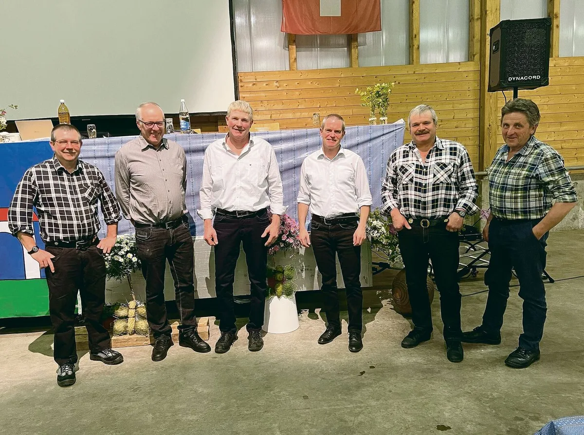 Die SViAG-Verwaltungsräte Stefan Meyer, Pius Schuler, Gilg Reichmuth, Geschäftsführer Franz Philipp, Edwin Schalch und Josef Schönbächler (v. l.).