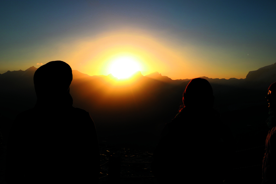 Vor dem Zubettgehen noch den Sonnenuntergang geniessen: Das Panorama von der Hörnlihütte aus ist beeindruckend.