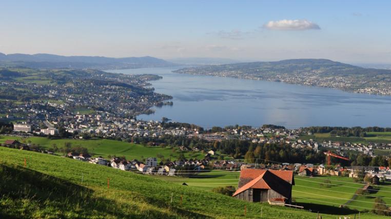 Blick vom Etzel auf den Zürichsee