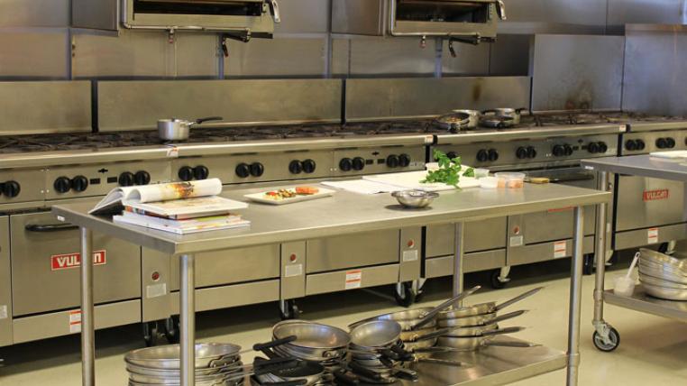 kitchen-1159532_1920.jpg