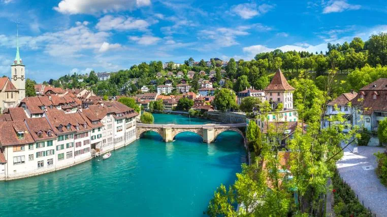 2bbbc077f402d40afa537a8a254c1f295eaacbbd bern-baeume.jpg