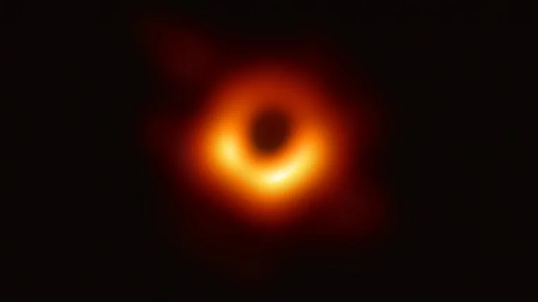 c07a1b5acc11393de46ce8169e20aaf260e23bf1 schwarzes-loch-foto-event-horizon.jpg