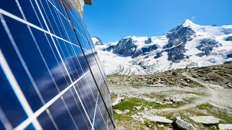 Photovoltaik-Anlage in den Bergen