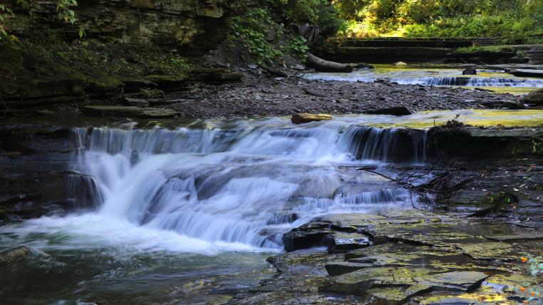 Kleiner Wasserfall in Waldbach