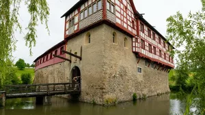 Bei der Renovation des Wasserschlosses Hagenwil ist der ursprüngliche Charme des historischen Bauwerks erhalten geblieben.