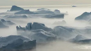 Das Grönlandeis birgt ein Geheimnis in Form eines grossen Meteoriteneinschlags-Kraters.