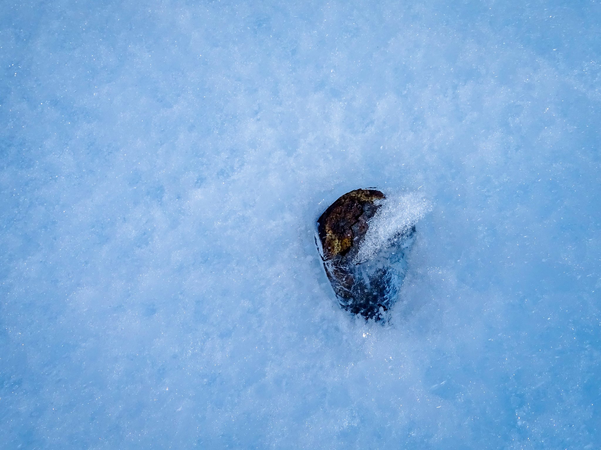 Meteoriten verschwinden im Eis