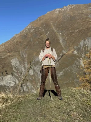 Was sie trägt, ist aus reiner Natur gemacht: Lynx Vilden kennt nur ganz oder gar nicht.