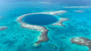 Das Belize Barrier Reef ist unter anderem für das «Great Blue Hole» berühmt.