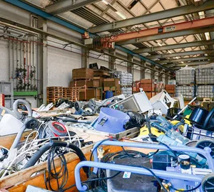 In der Altola AG in Olten wird Elektroschrott fachgerecht zerlegt und recycelt.