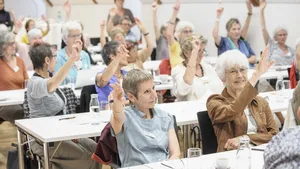 Die KlimaSeniorinnen an der Gründungsversammlung ihres Vereins.