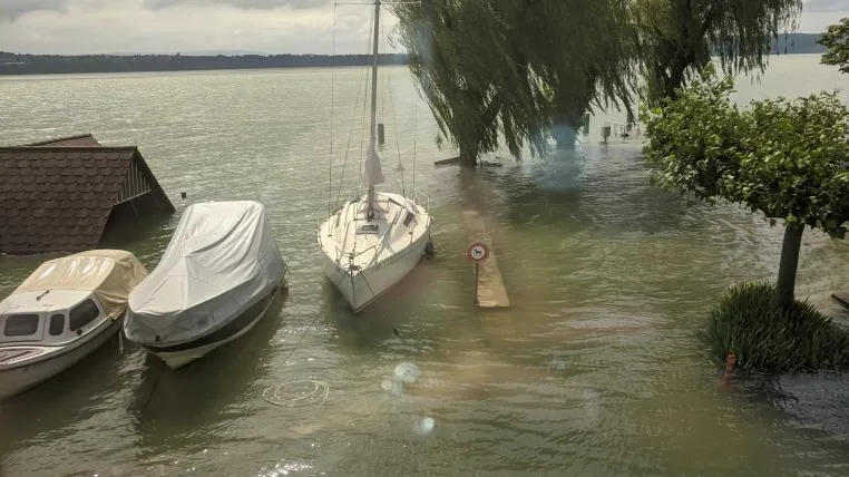 53de5017a6c14c450e6aa3b188f35ecb6a4d9f3a Hochwasser am Bielersee