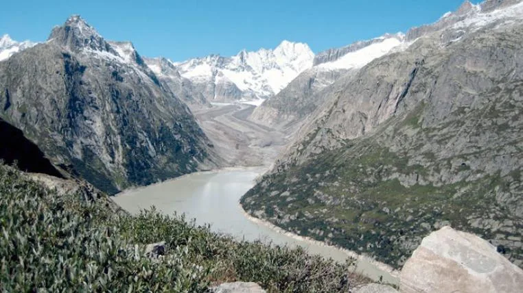 a726260c68ecd527791491bfb1c737cd8d1f2f9c Unteraargletscher_Grimselsee-s.jpg