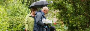 Auf dem Tierfriedhof können Menschen ungestört um ihr Tier trauern.
