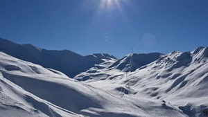 Die Naturschutzverbände Pro Natura, WWF Graubünden, Mountain Wilderness und die Stiftung Landschaftsschutz Schweiz SL sind gegen den Ausbau der Skigebiete Samnaun und Scuol. Solch ein Ausbau sei nicht mehr zeitgemäss.